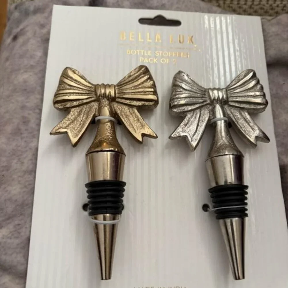 Bella Lux bow bottle stoppers